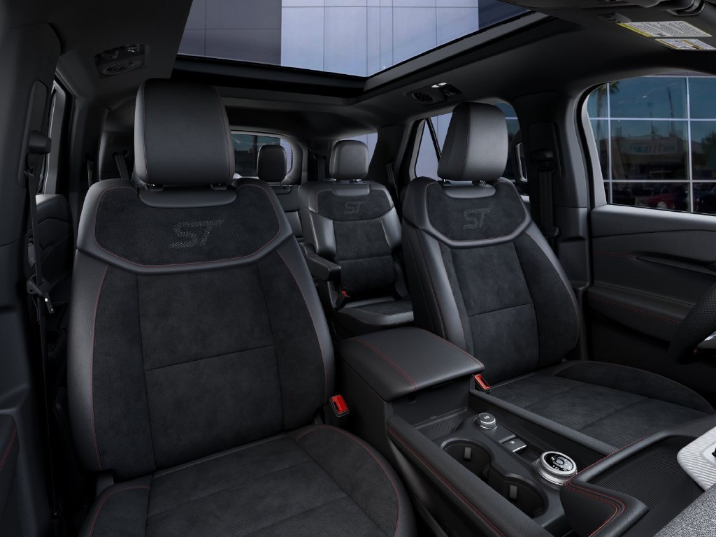 New 2027 Star White Metallic Tri-Coat Ford ST image 10