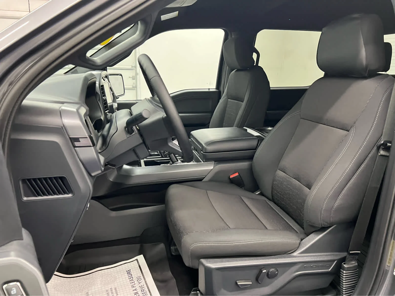 Used 2025 Carbonized Gray Metallic Ford XLT image 6