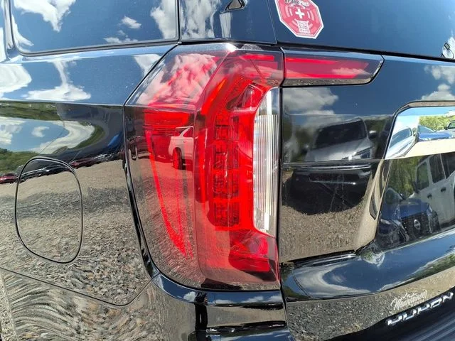 Used 2024 Black GMC SLT image 43