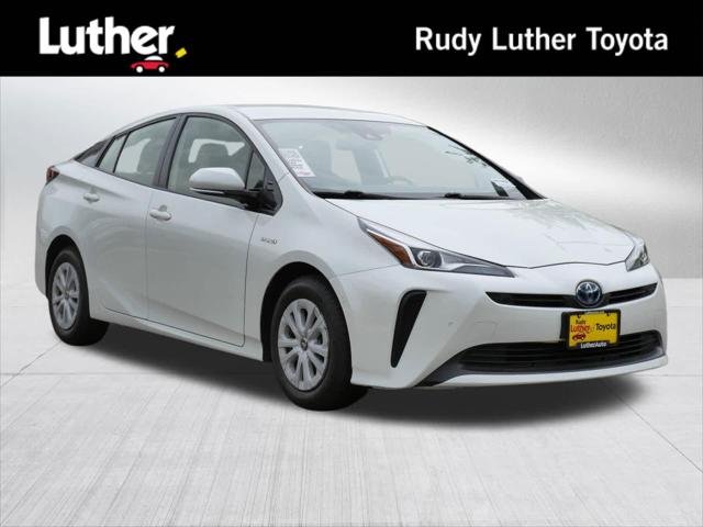 2020 Toyota Prius LE FWD's photo