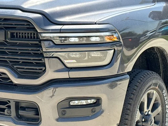 New 2026 Granite Crystal Metallic Clear-Coat Exterior Paint RAM Laramie image 5
