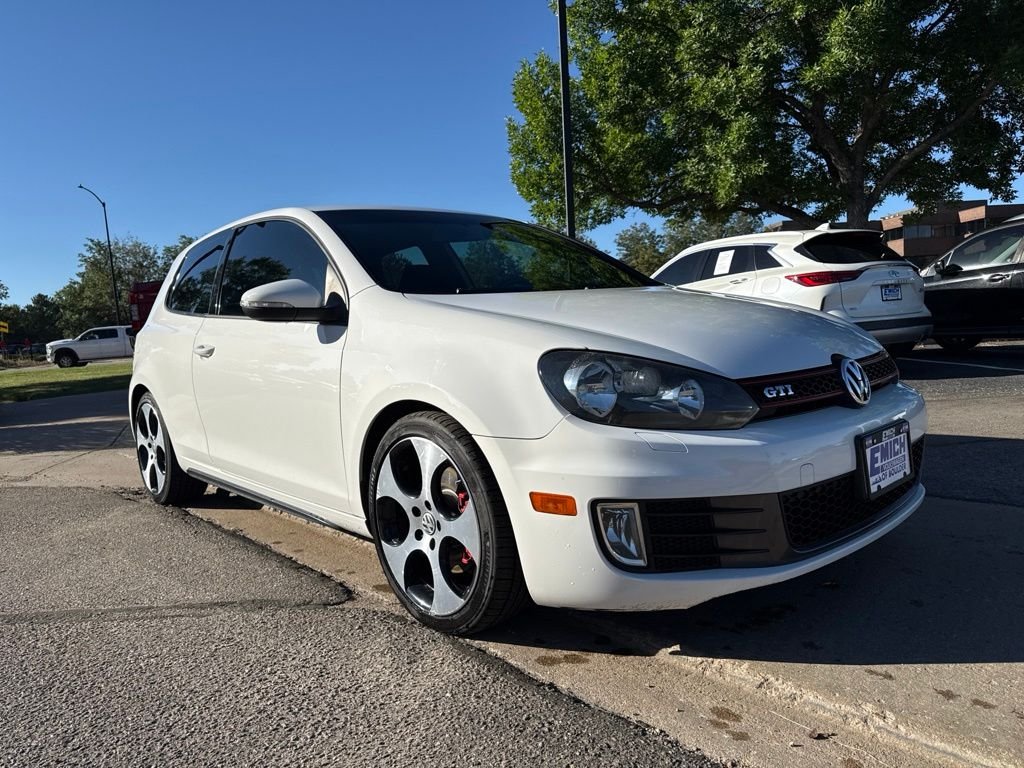 Used 2011 White Volkswagen Base image 7