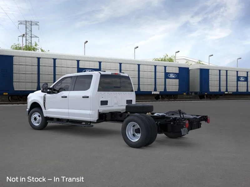 New 2026 Oxford White Ford XL image 4