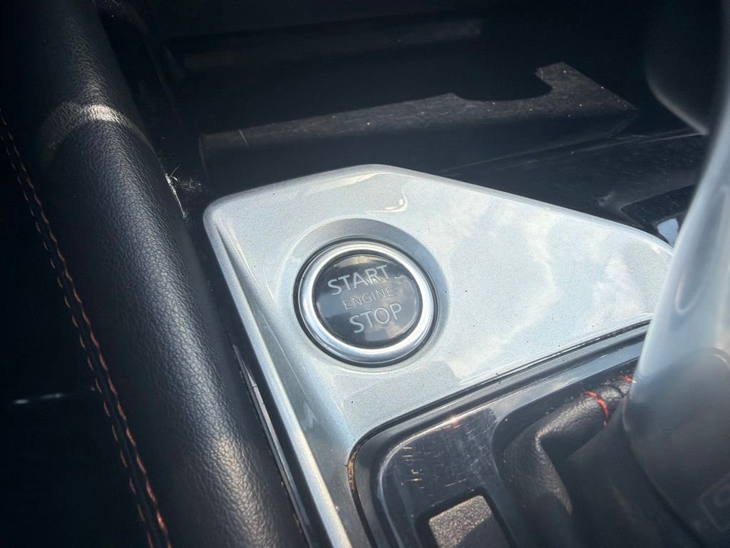 Used 2024 White Nissan 2.5 SR image 33