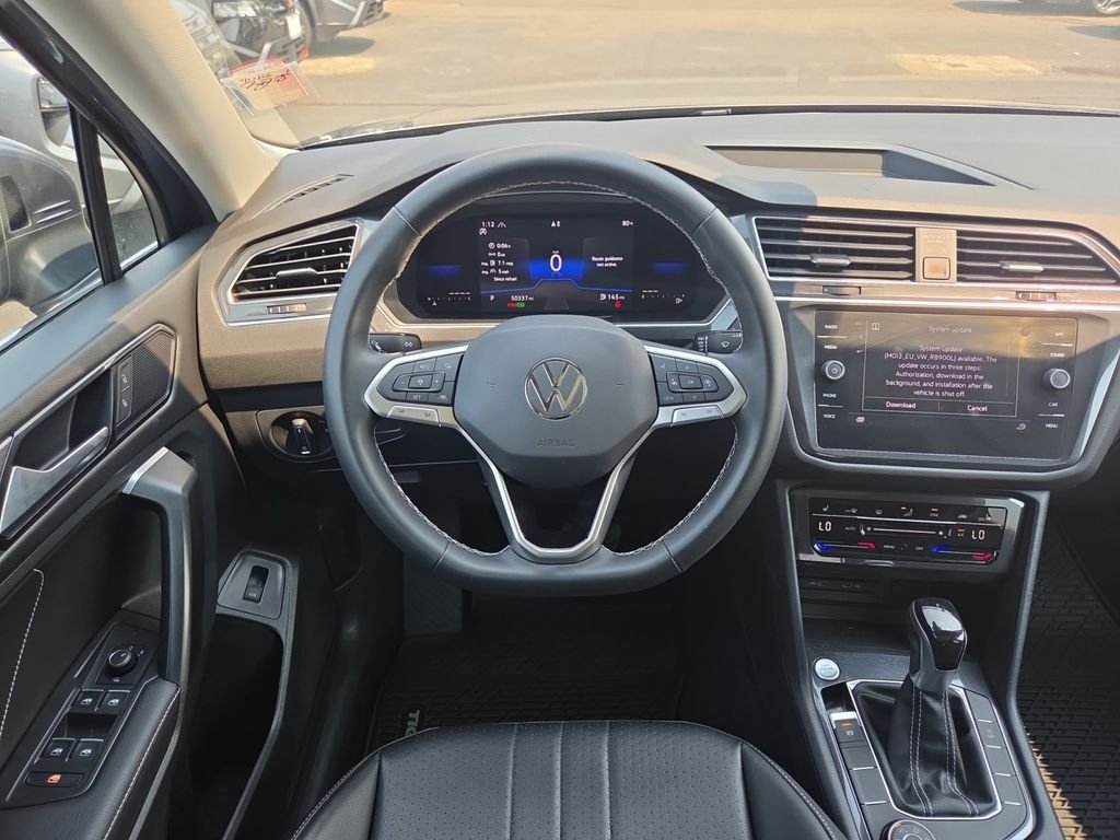 Used 2022 Gray Volkswagen 2.0T SE image 22