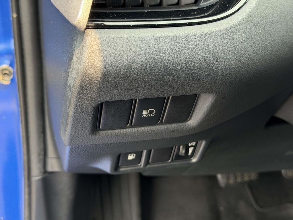 Used 2020 Blue Toyota LE image 18