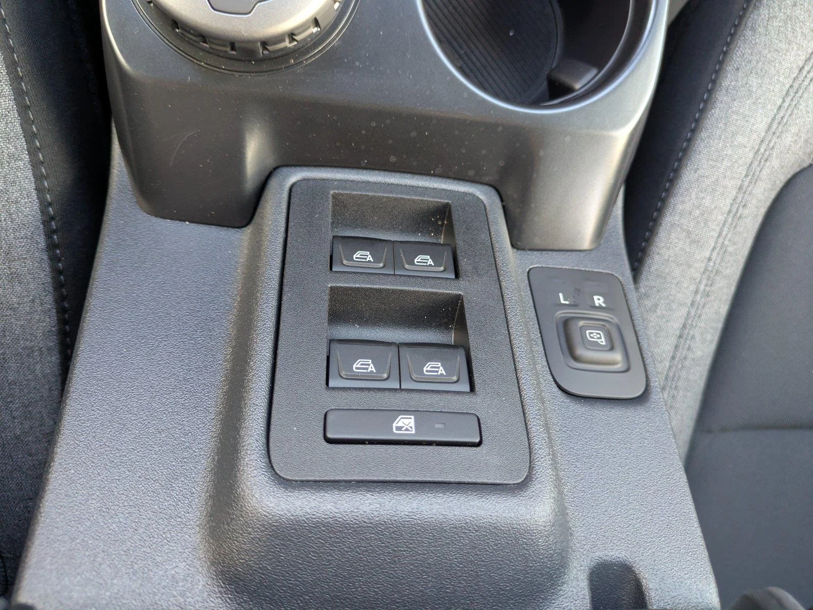2025 Ford Bronco 4-Door Base - Photo 8