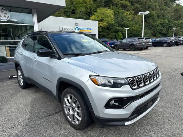 Used 2025 Silver Jeep Limited image 2