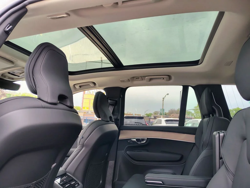 New 2026 Crystal White Volvo Plus image 21