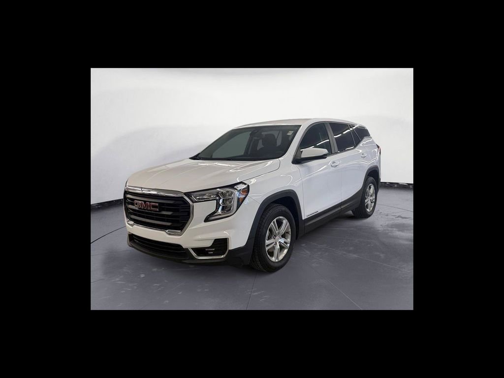 Used 2022 White GMC SLE image 2