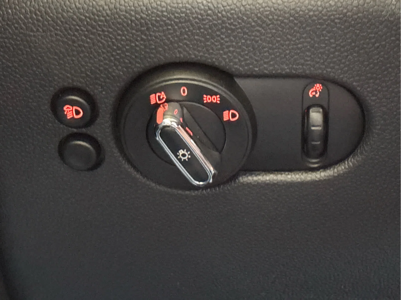 Used 2024  MINI Cooper SE image 18