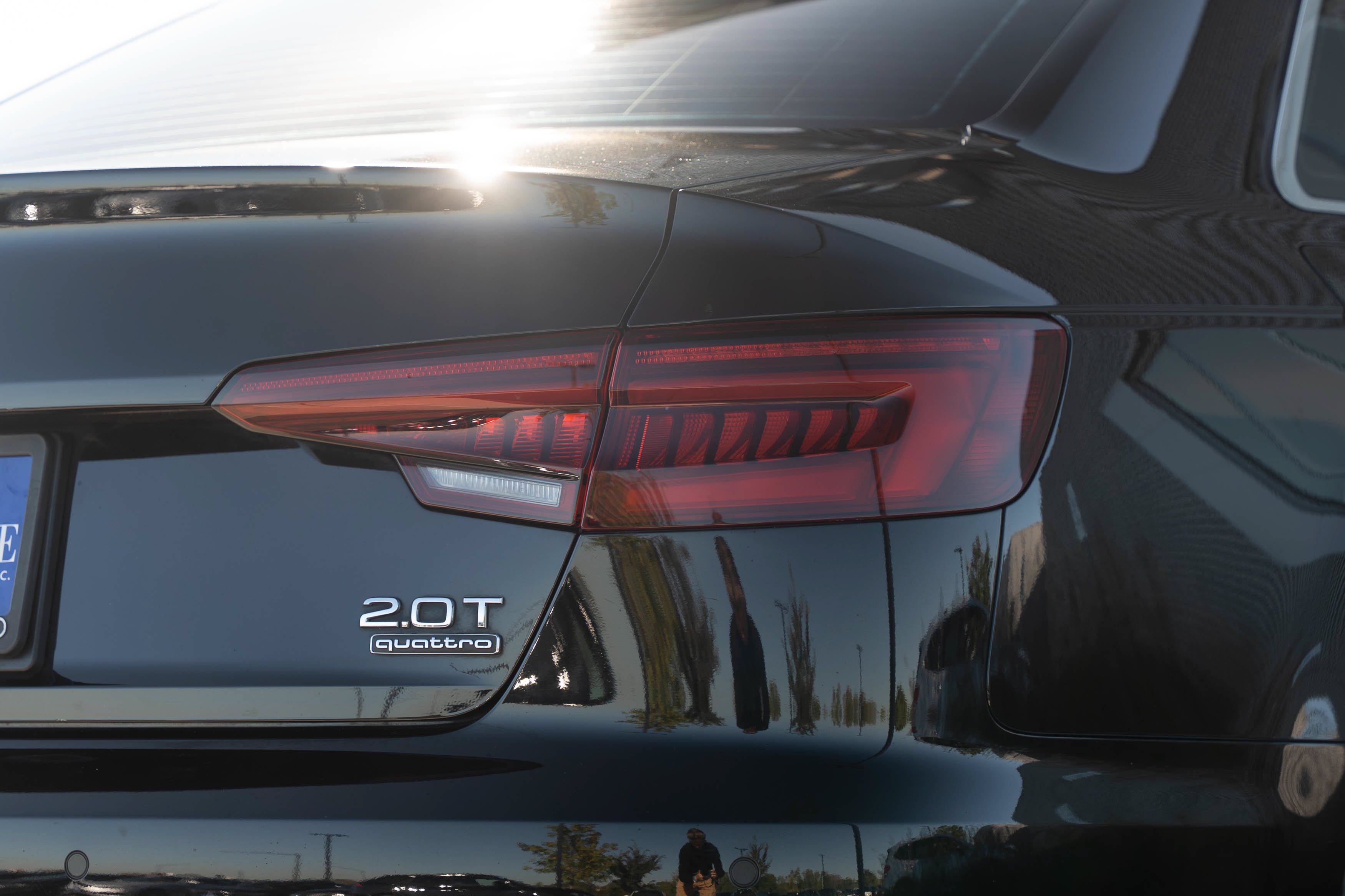 Used 2018 Mythos Black Metallic Audi Tech Premium Plus image 26