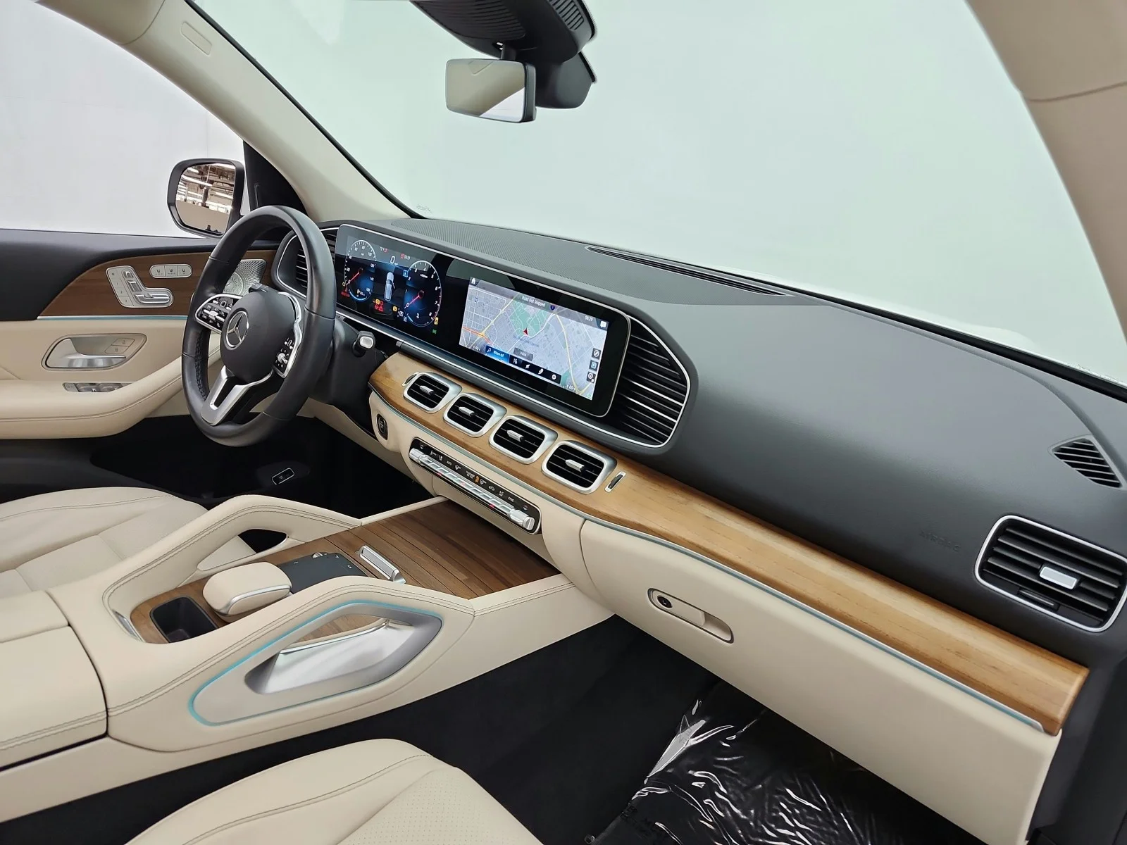 Certified Used 2023 Polar White Mercedes-Benz GLE 350 SUV image 19