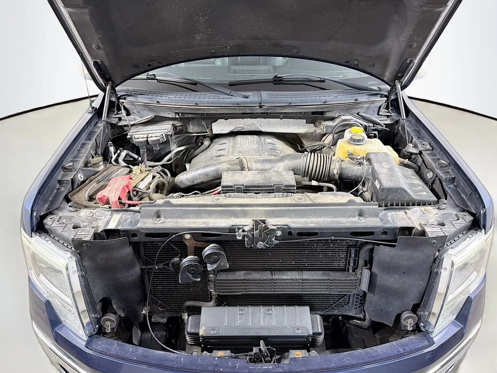 Used 2013 Blue Ford Lariat image 27