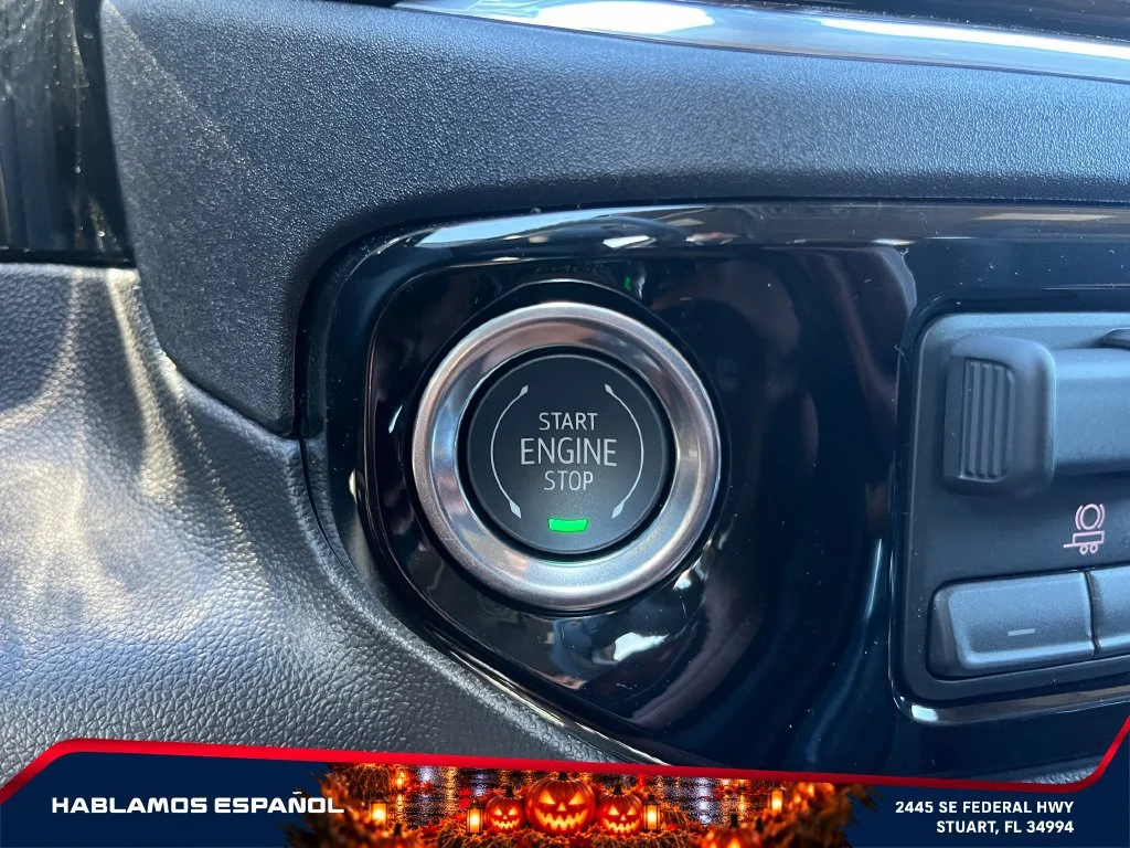 New 2026 Summit White GMC Elevation image 28