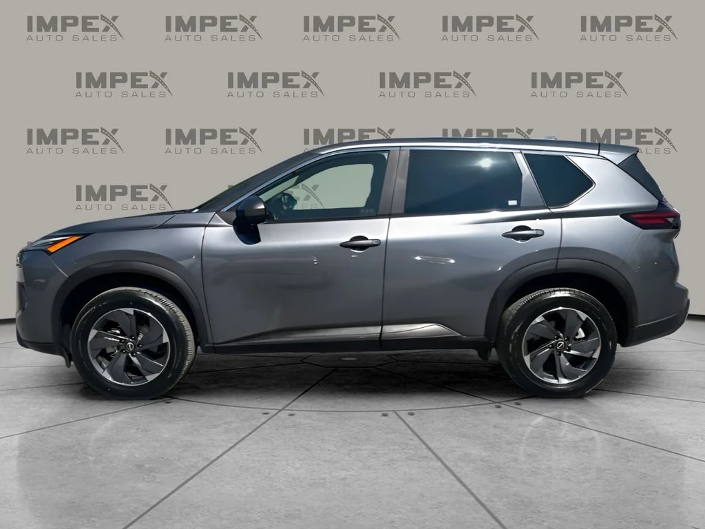 Used 2025 Gray Nissan SV image 2