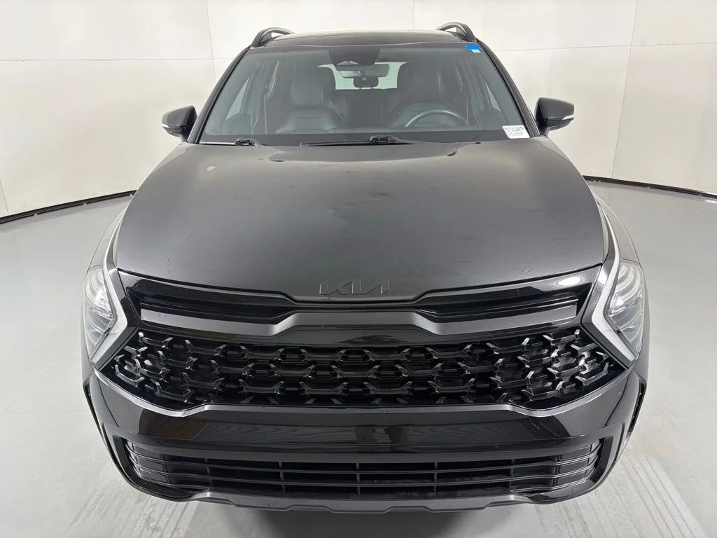 Used 2025 Black Kia X-Line image 3
