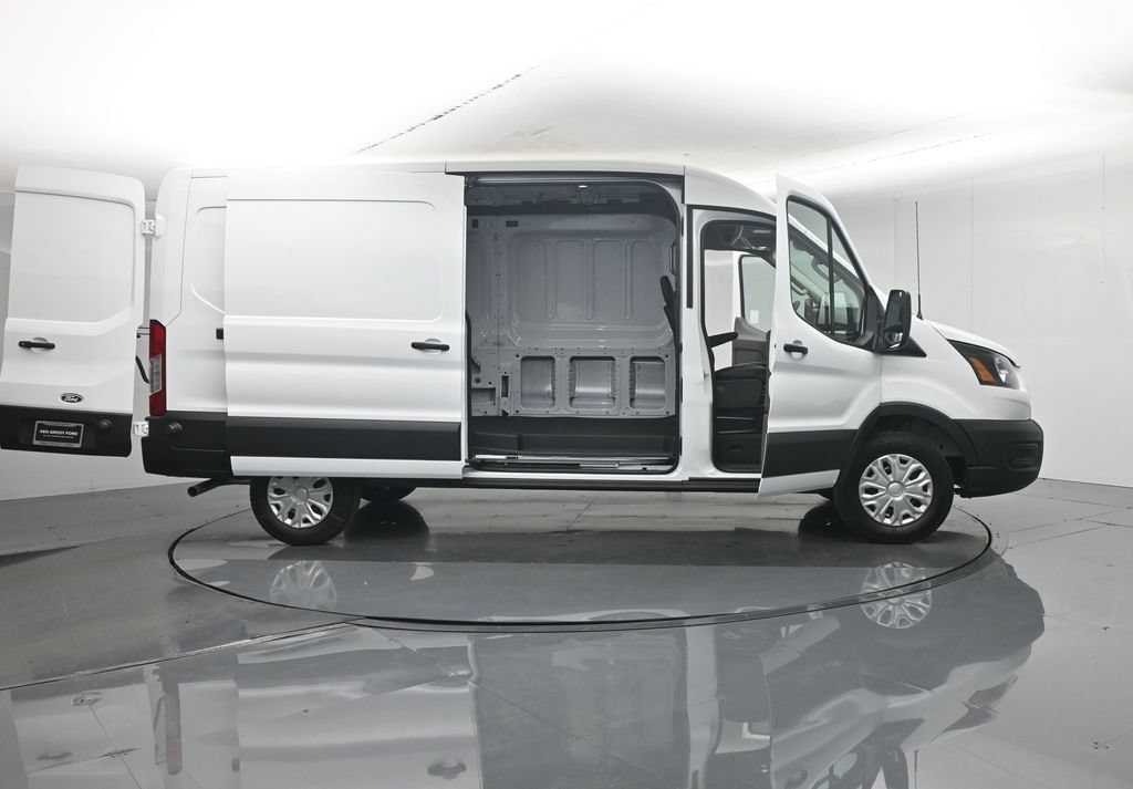 New 2026 White Ford Base image 4
