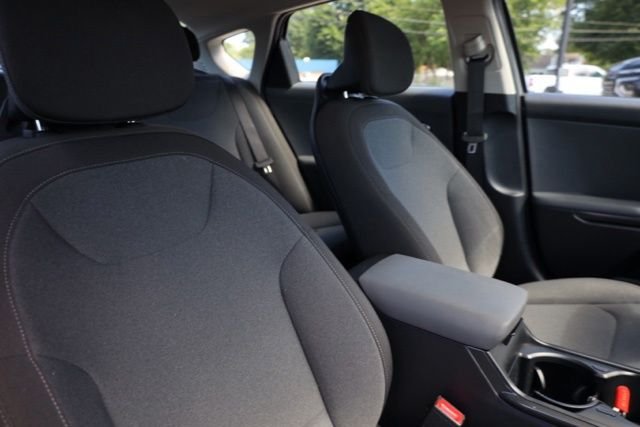 Used 2025 Steel Gray Kia LXS image 38