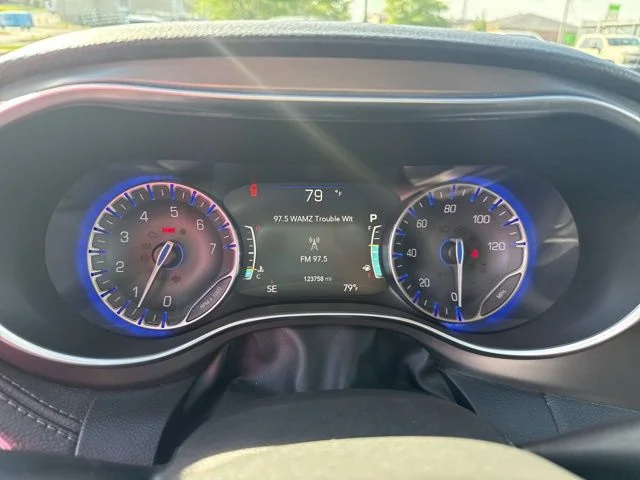 Used 2018 Black Chrysler Limited image 18