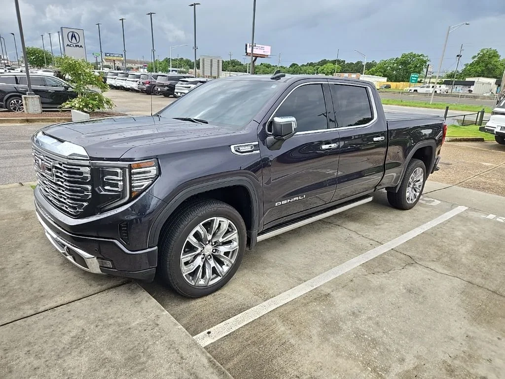 2025 GMC Sierra 4WD Crew Cab Short Box Denali's photo