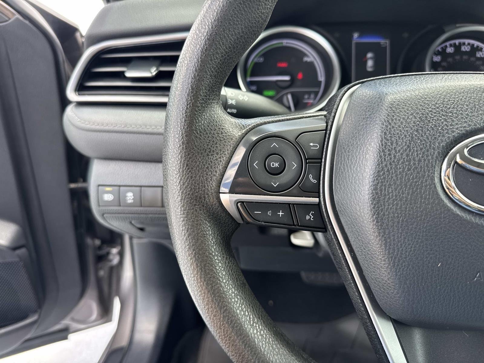 2021 Toyota Camry LE - Photo 22