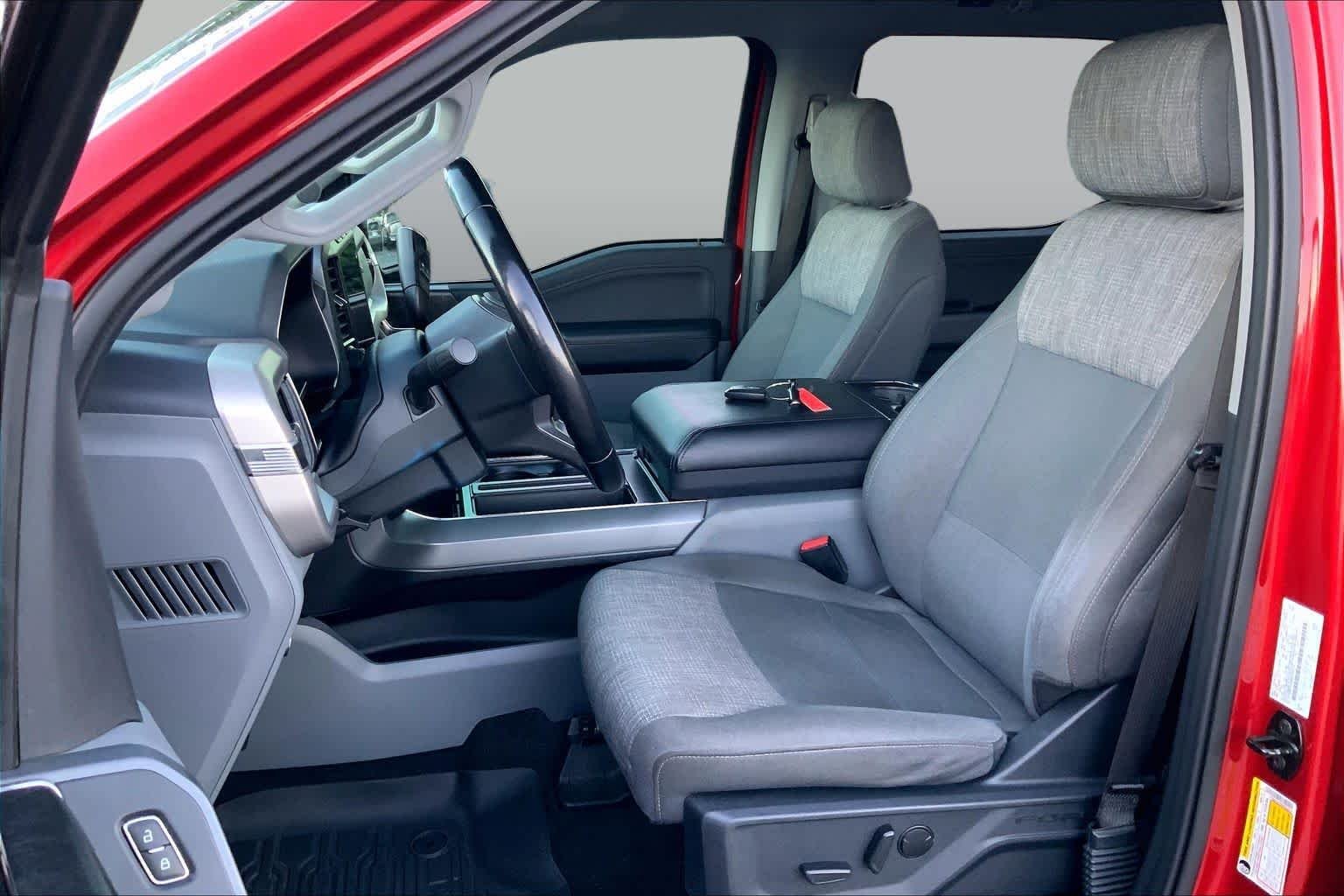 Used 2021 Rapid Red Metallic Tinted Clearcoat Ford XLT image 8