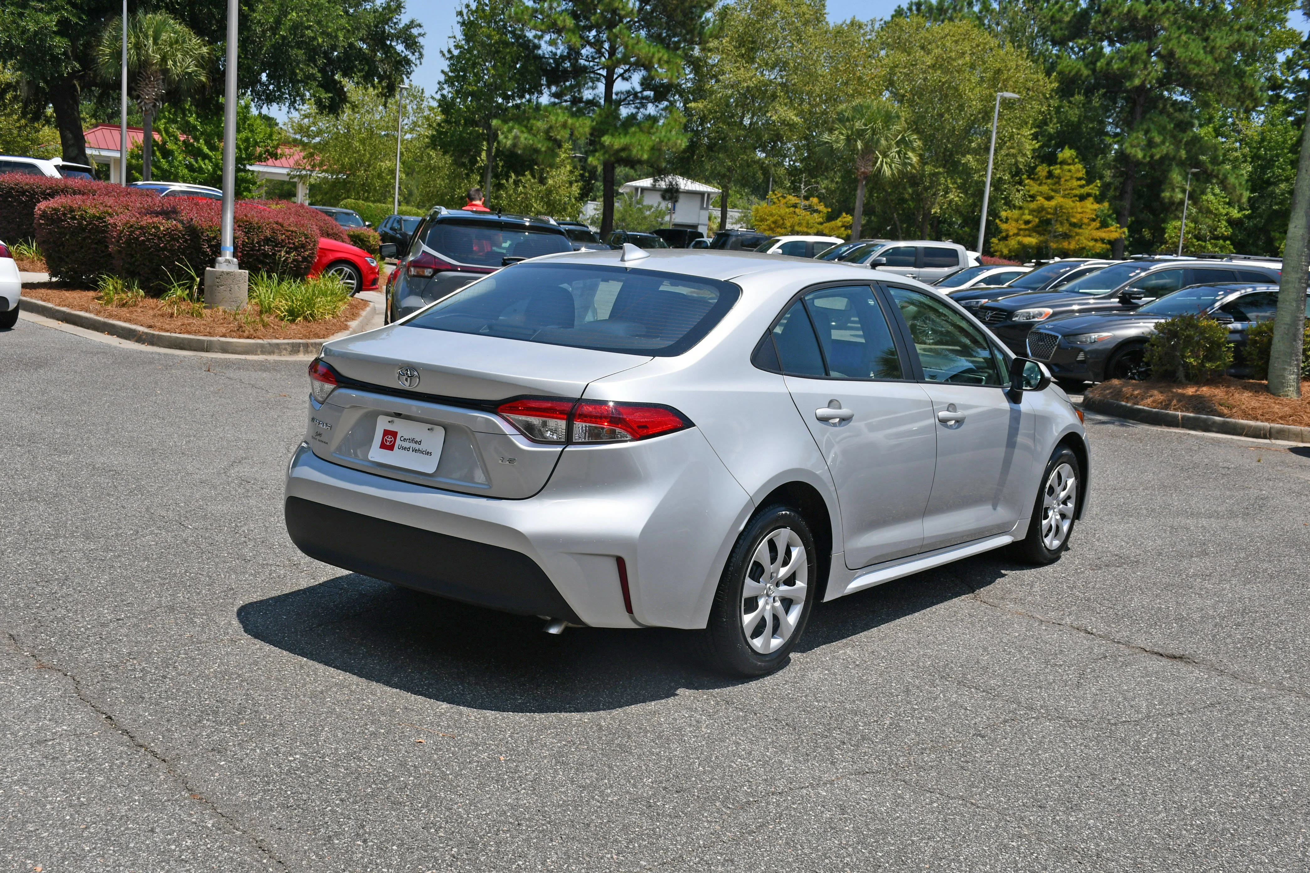 Used 2025 Silver Toyota LE image 4