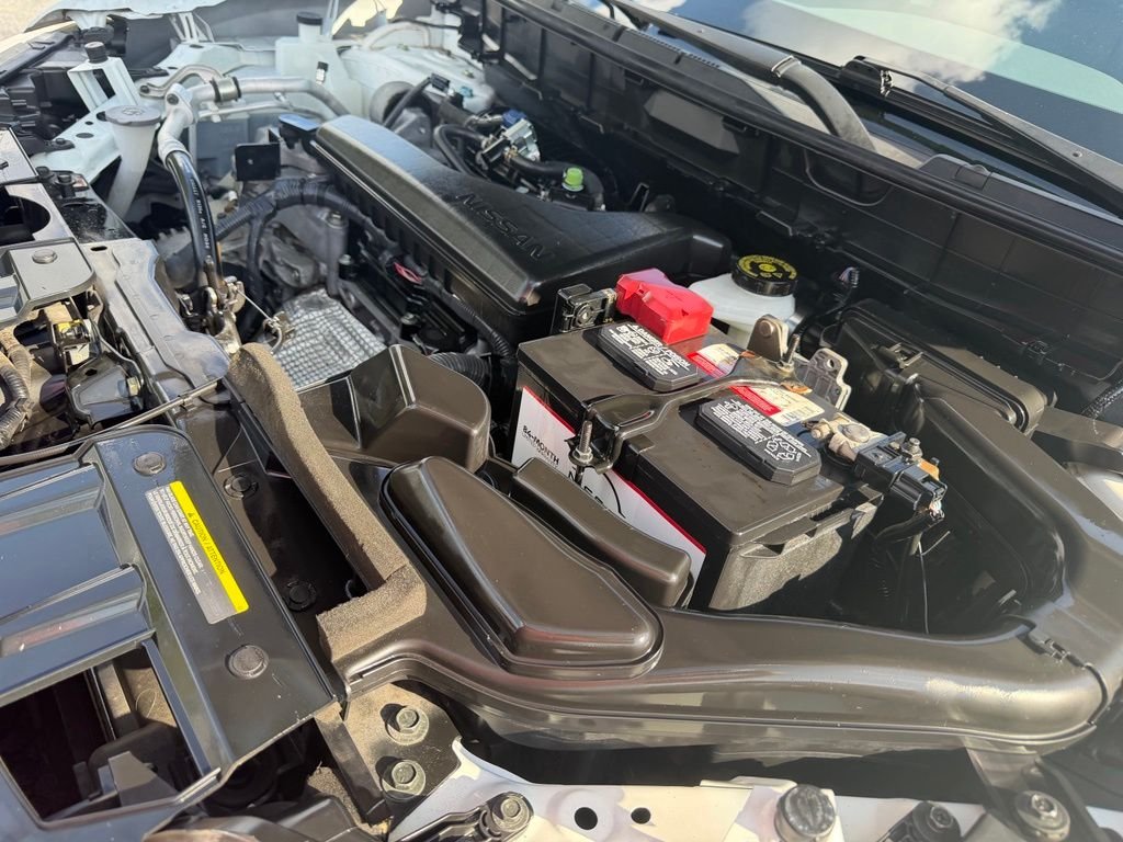 Used 2018 White Nissan S image 8