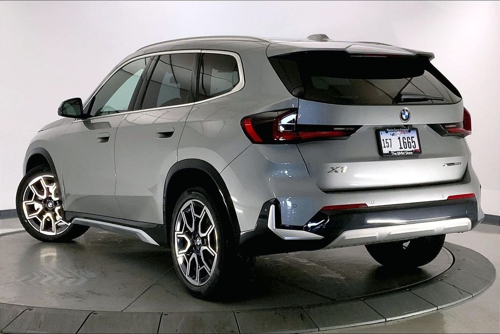Used 2026 Silver Metallic BMW xDrive28i image 2