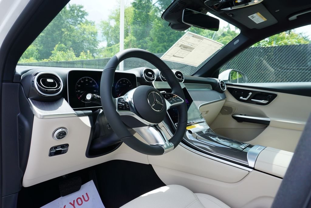 New 2026 Polar White Mercedes-Benz GLC 300 image 10