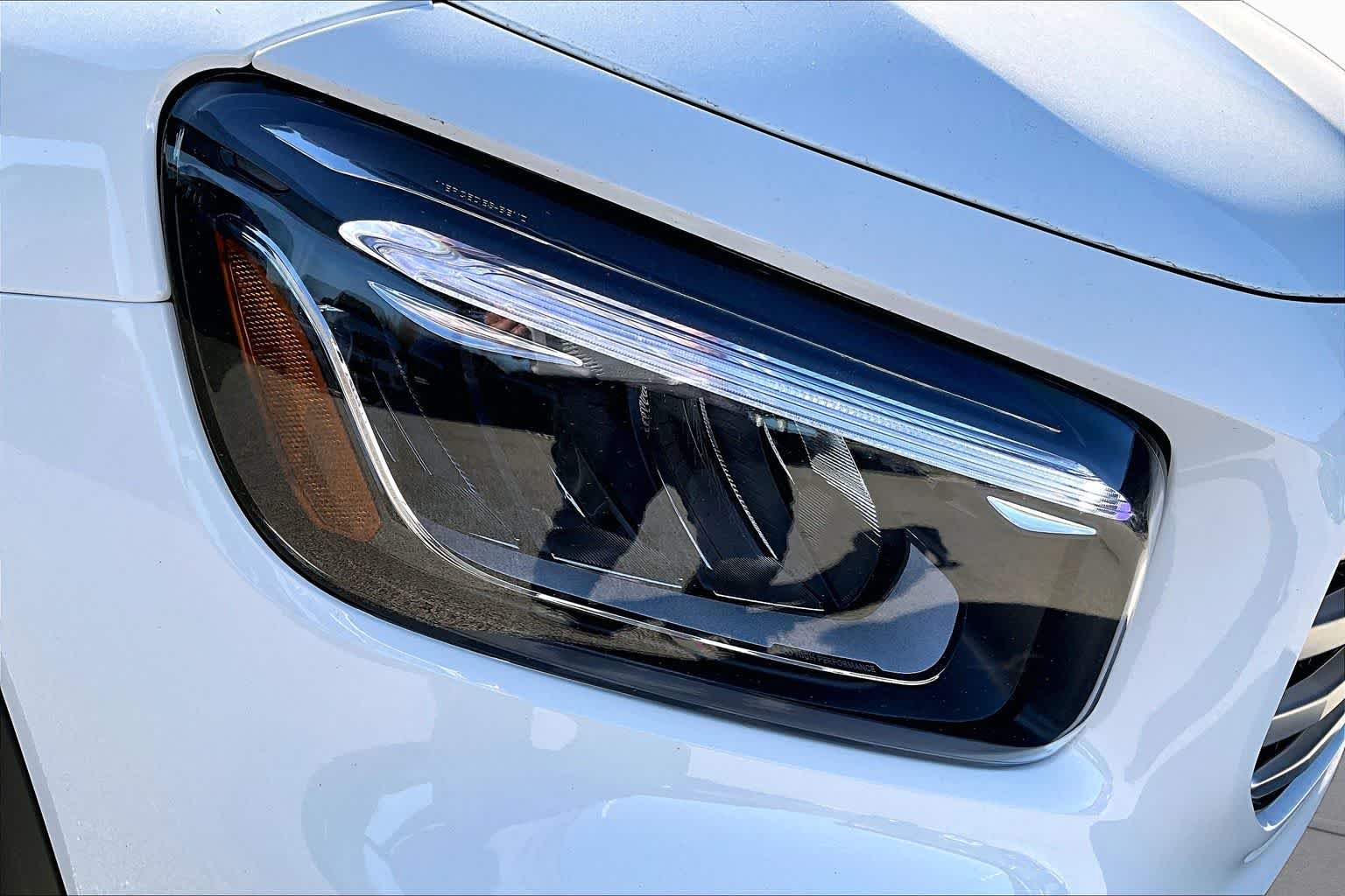 New 2026 Polar White Mercedes-Benz GLB 250 image 19