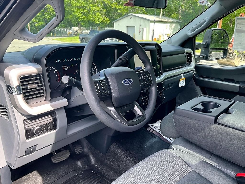 New 2026 Black Metallic Ford XLT image 7