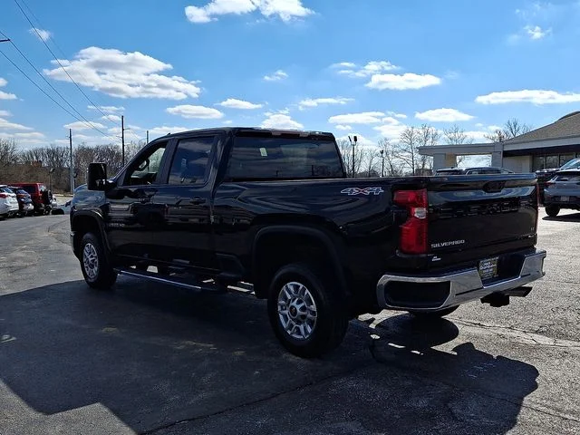 Used 2025 Black Chevrolet LT image 5