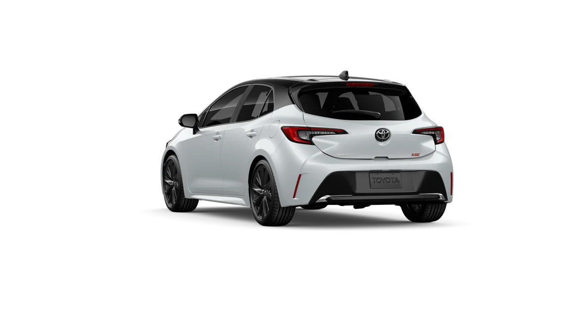 New 2027 Wind Chill Pearl with Black roof Toyota XSE image 26