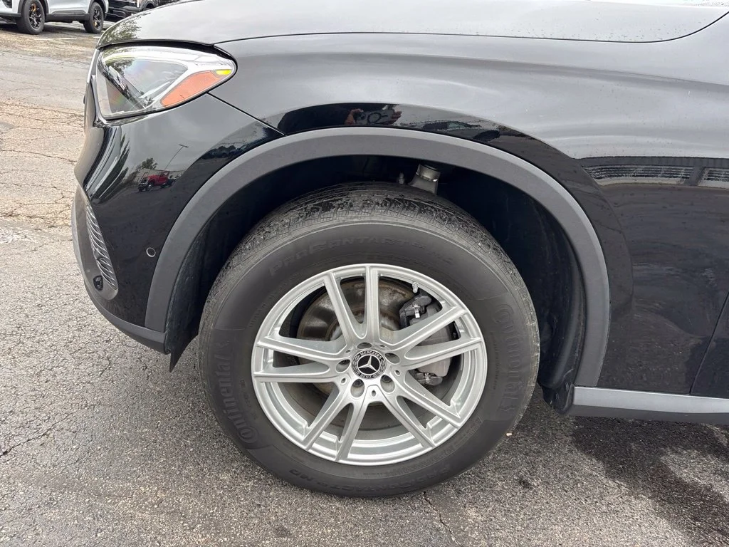 Used 2023 Black Mercedes-Benz GLC 300 image 9