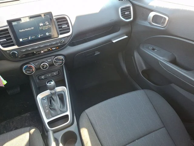 New 2026 White Hyundai SE image 11