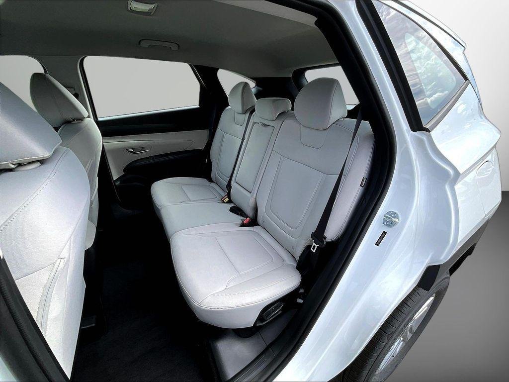 New 2026 White Hyundai SE AWD image 20