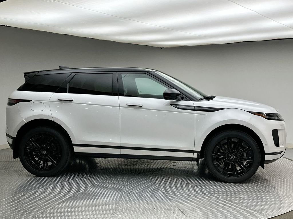 New 2026 Fuji White Land Rover S image 4
