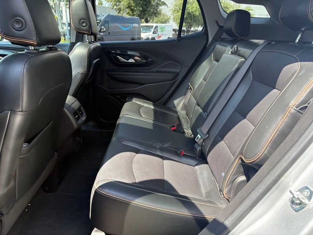 Used 2022 Silver GMC AT4 image 10