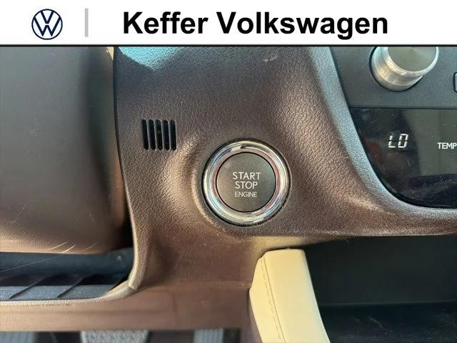 Used 2017  Lexus 350 image 13