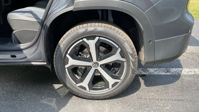 New 2026 Gray Volkswagen 2.0T SE image 26