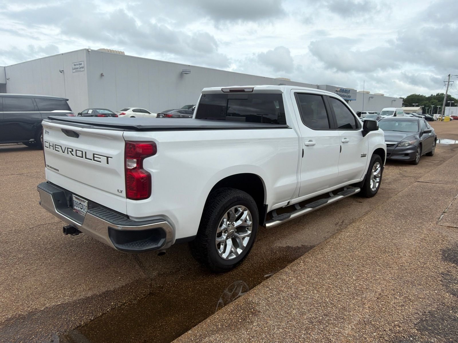 Used 2020 White Chevrolet LT image 8
