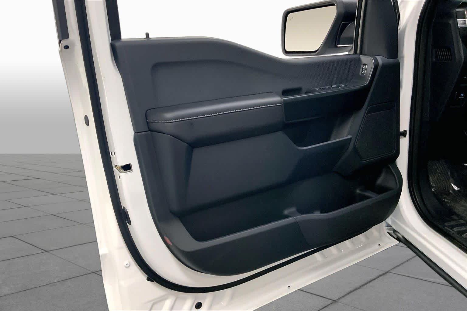 New 2026 Oxford White Ford STX image 10