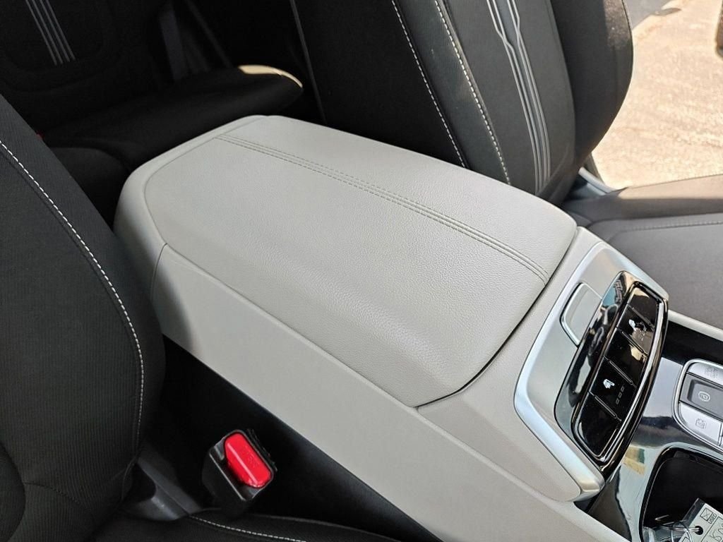 Used 2024 Black Hyundai SEL image 41