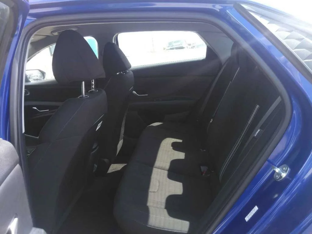 Used 2024 Blue Hyundai SEL image 6