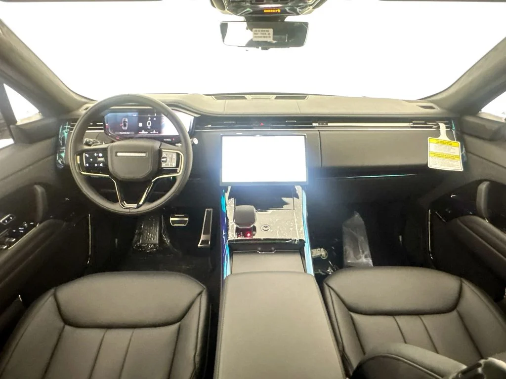 New 2026 Ionian Silver in Gloss finish Land Rover Autobiography image 22