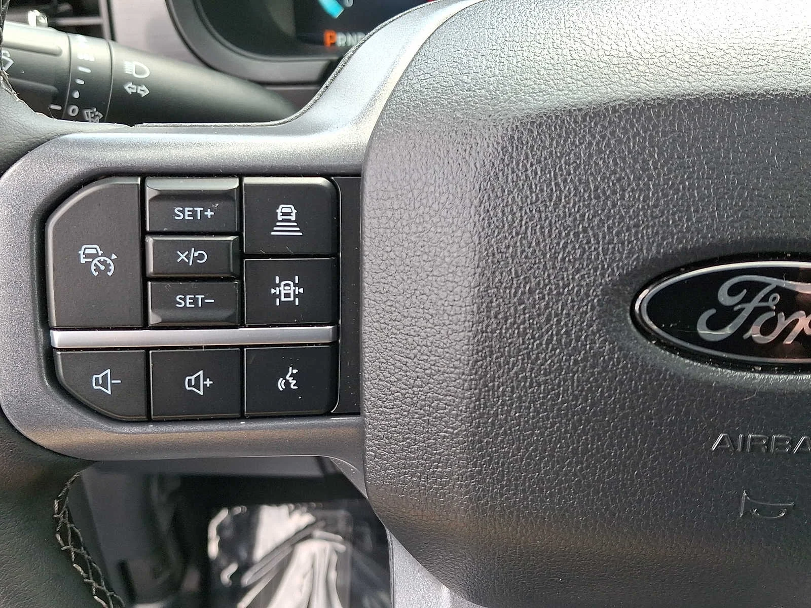 Used 2025 Agate Black Ford LARIAT image 22