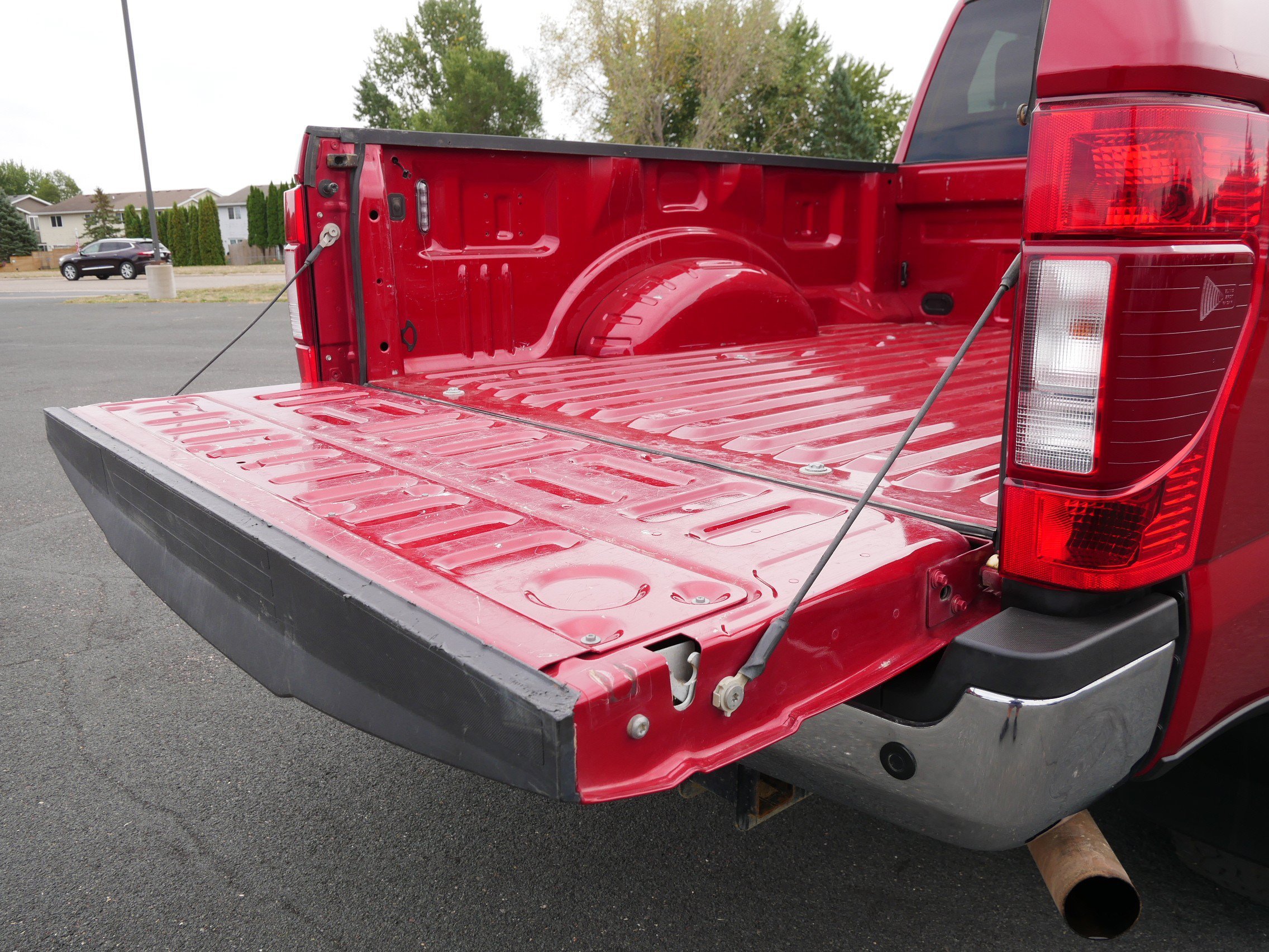 Used 2022 Red Ford LARIAT image 12