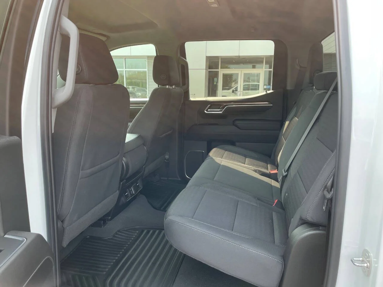 2022 Chevrolet Silverado 1500 LT - Photo 10